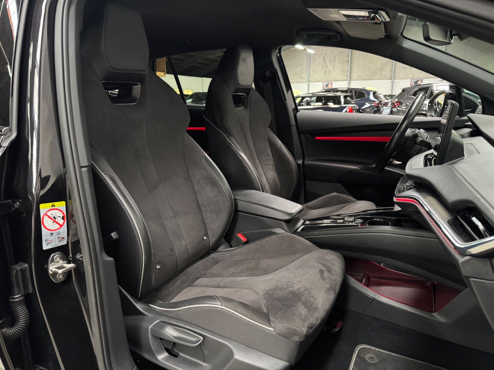 Sort Skoda Enyaq fra 2023