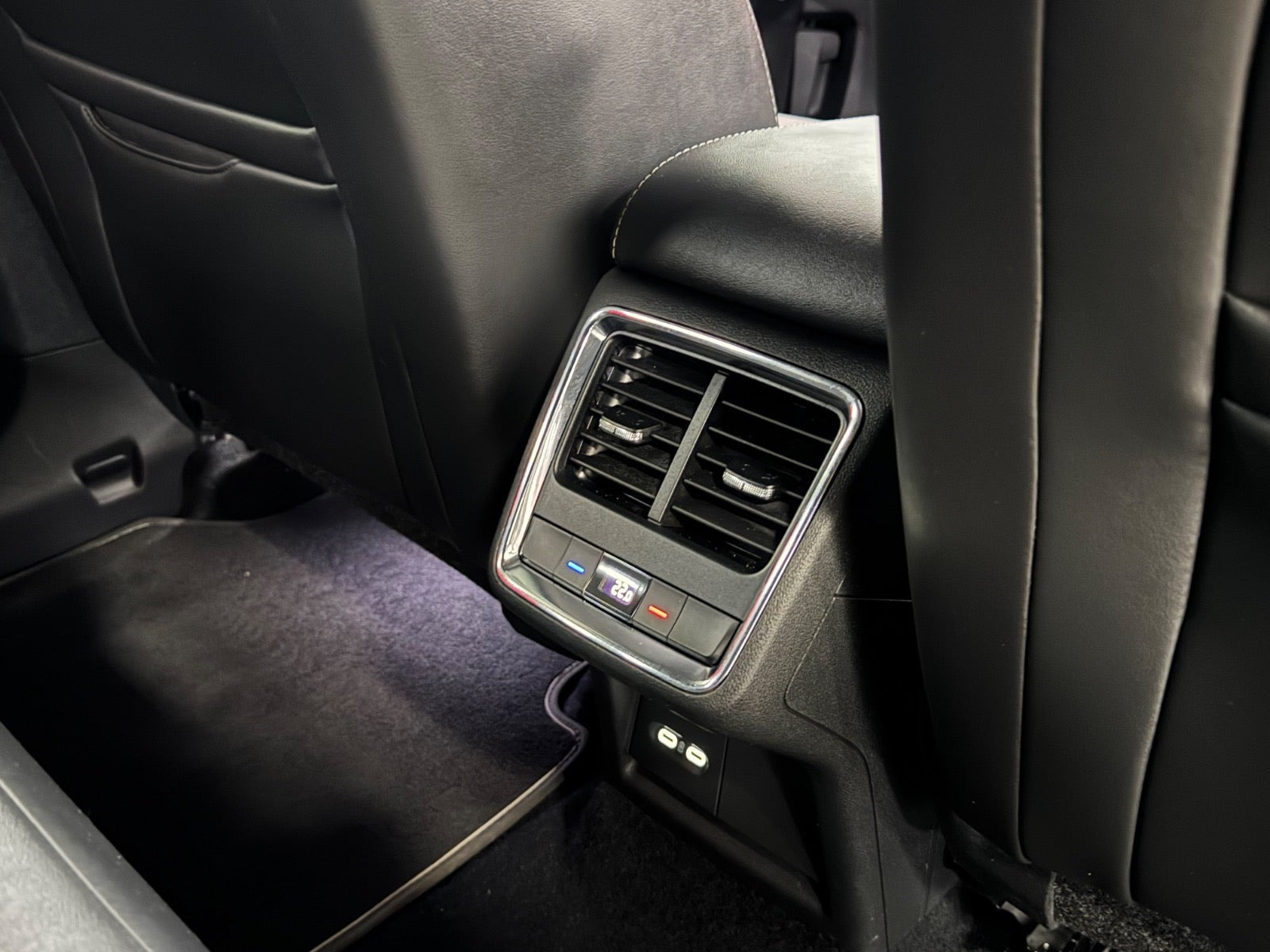 Sort Skoda Enyaq fra 2023