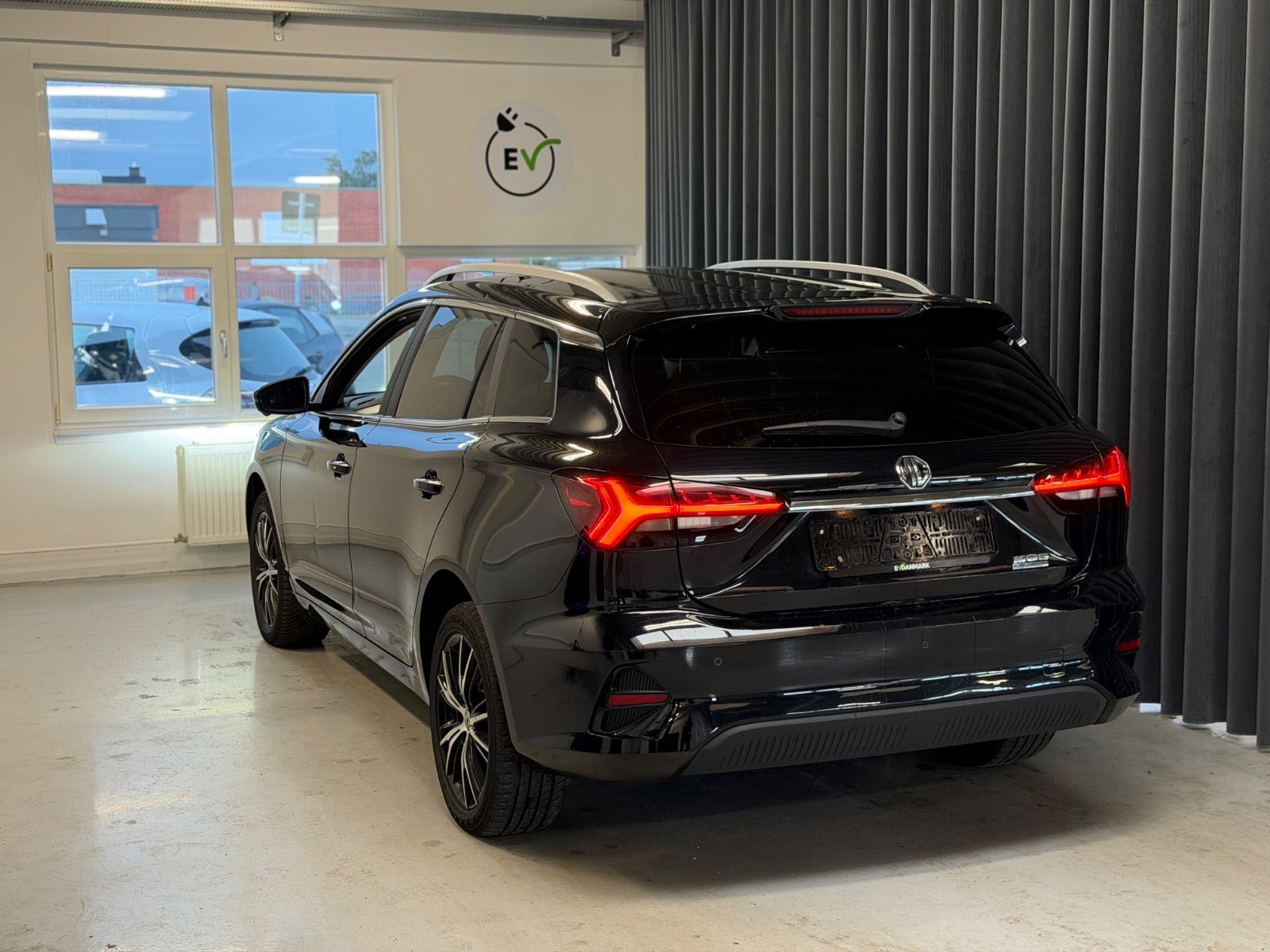 Sort MG MG5 fra 2023
