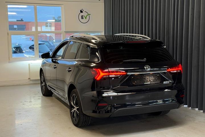 Sort MG MG5 fra 2023