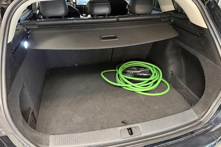 Sort MG MG5 fra 2023