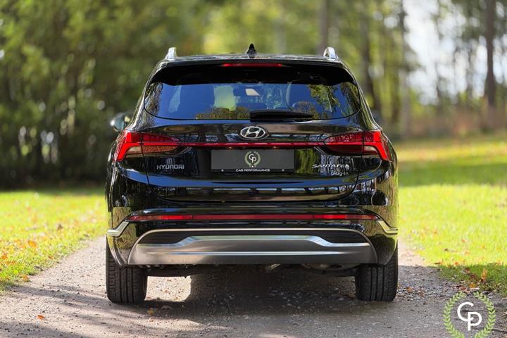 Sort Hyundai Santa Fe fra 2021