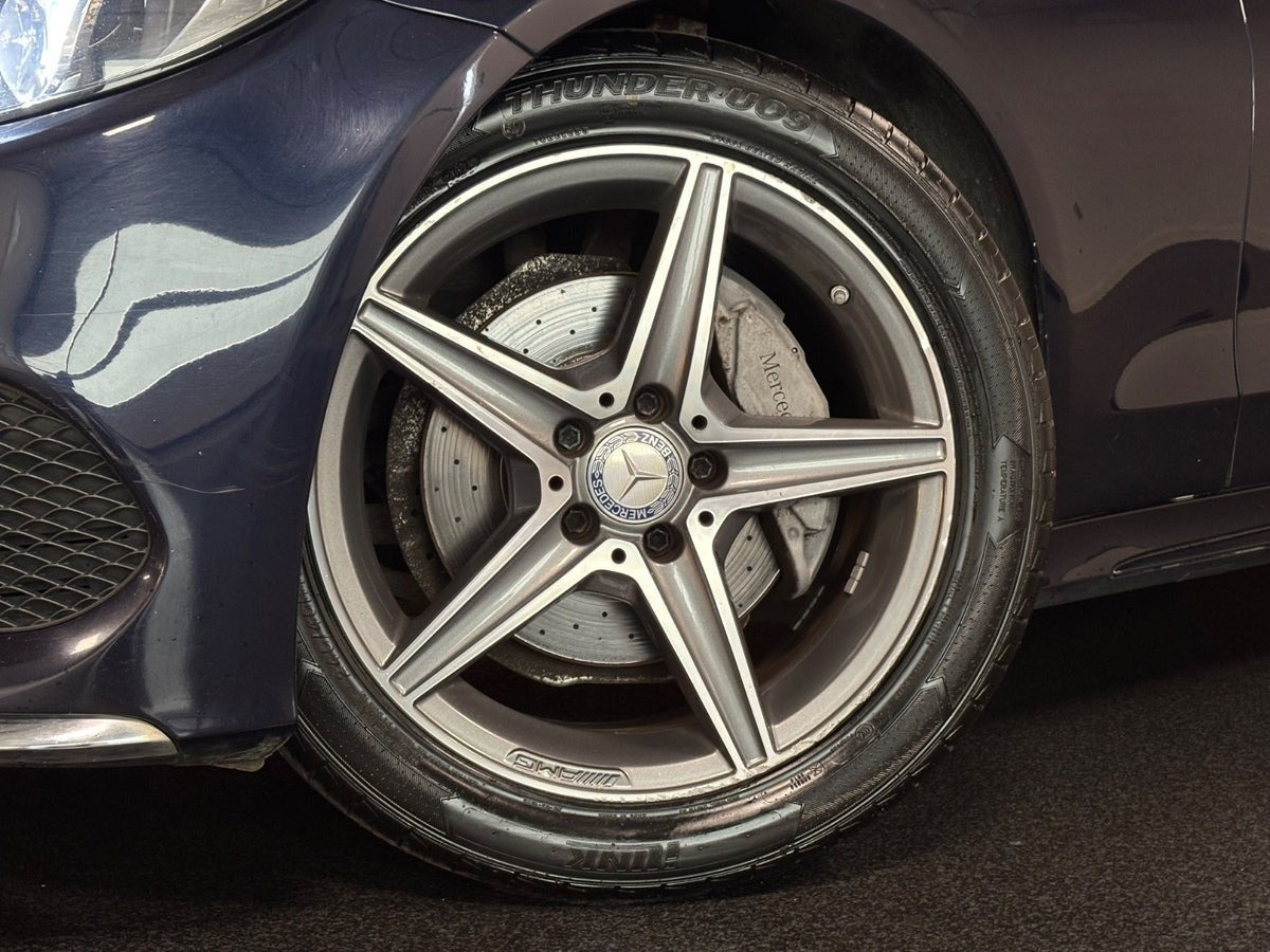 Blå Mercedes C200 d fra 2016