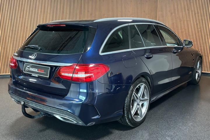 Blå Mercedes C200 d fra 2016