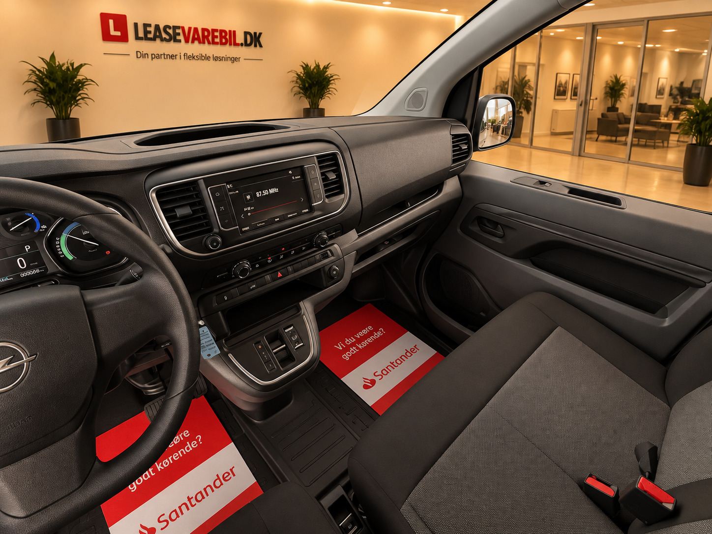 Hvid Opel Vivaro-e fra 2023