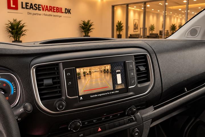 Hvid Opel Vivaro-e fra 2023