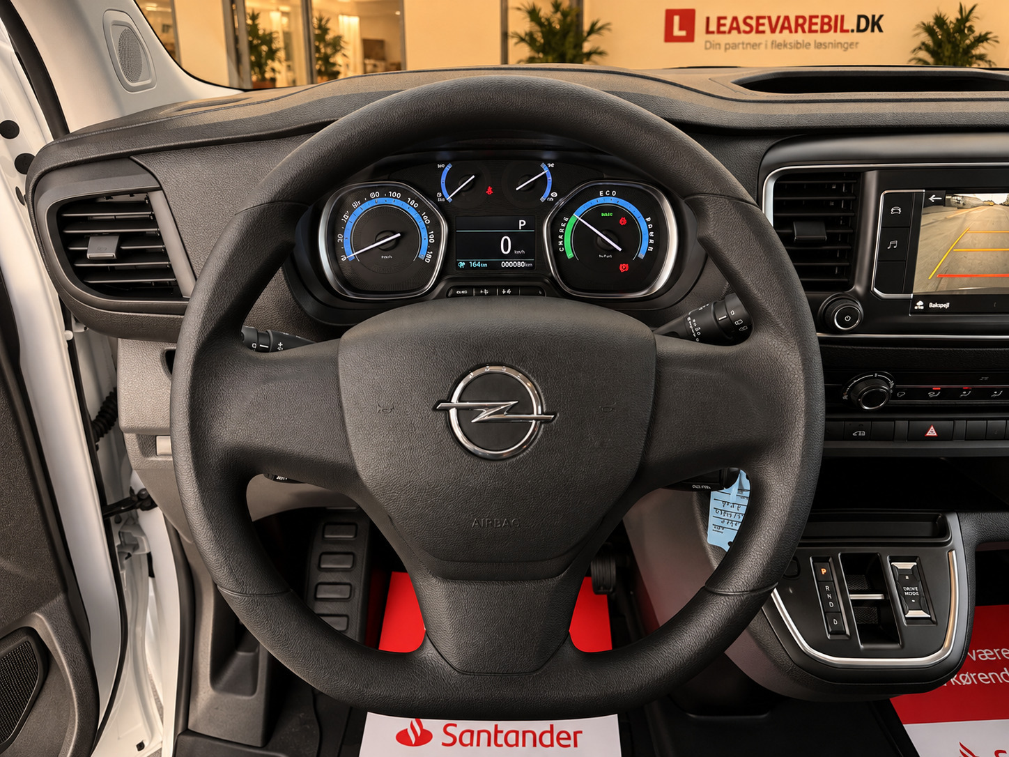 Hvid Opel Vivaro-e fra 2023