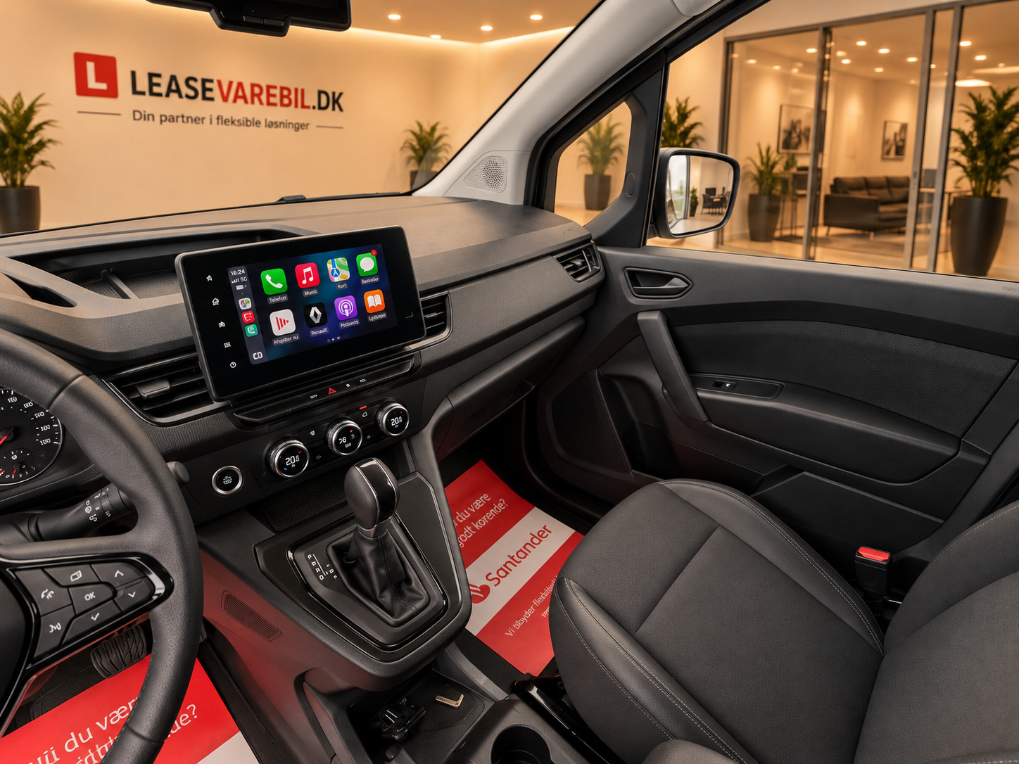 Grå Renault Kangoo fra 2023