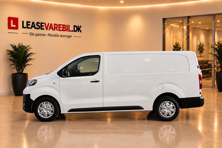 Hvid Toyota ProAce fra 2019