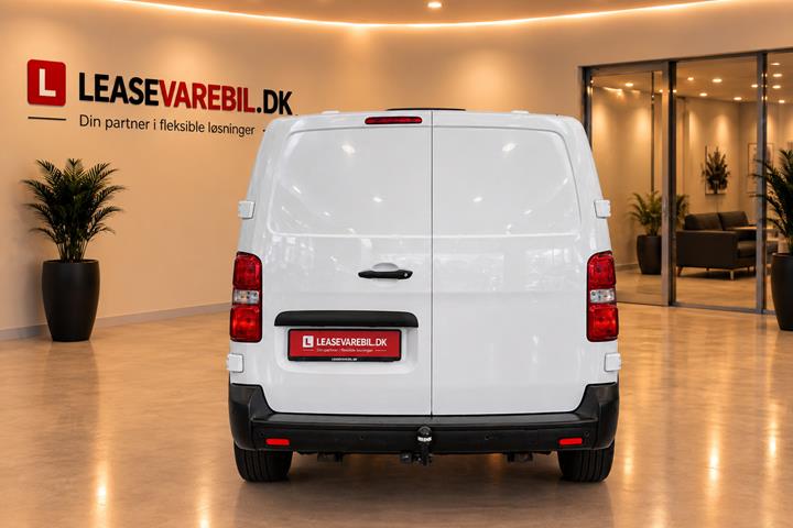Hvid Toyota ProAce fra 2019