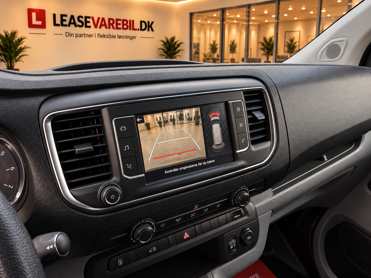 Hvid Toyota ProAce fra 2019