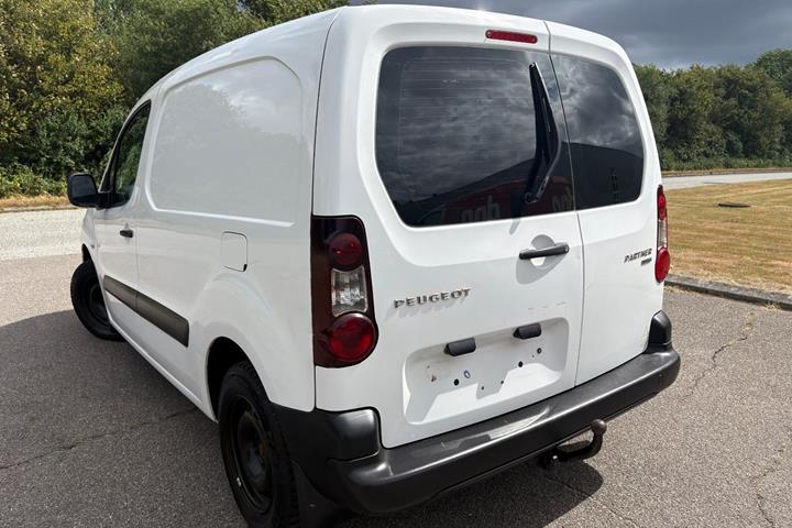 Hvid Peugeot Partner fra 2016