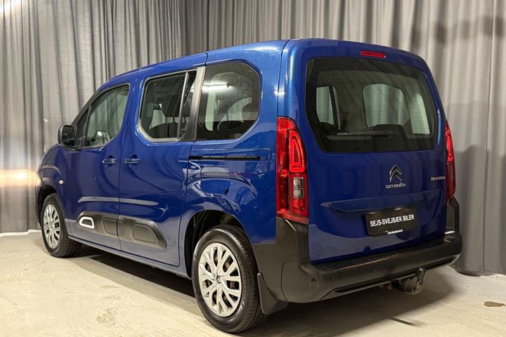 Blå Citroën Berlingo fra 2021