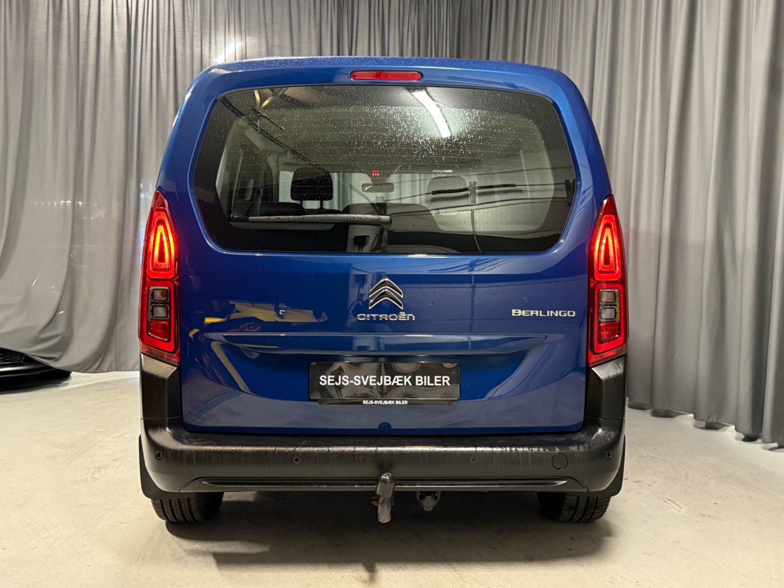 Blå Citroën Berlingo fra 2021