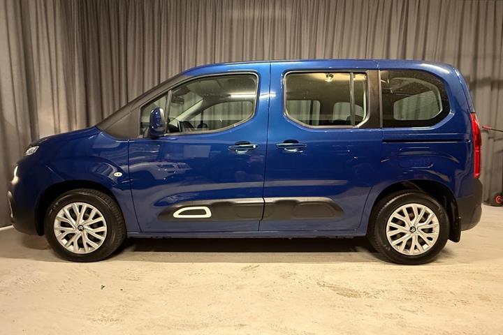 Blå Citroën Berlingo fra 2021