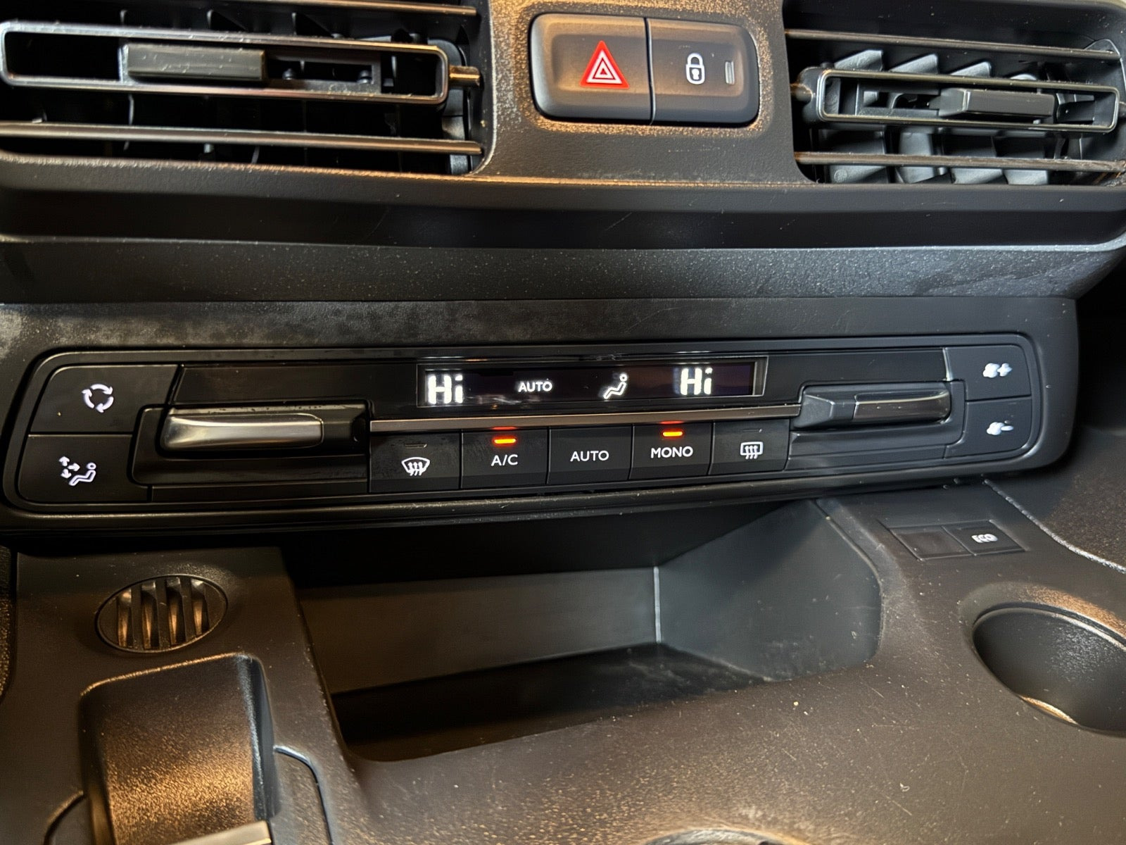 Blå Citroën Berlingo fra 2021