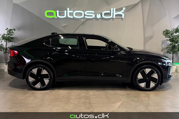 Sort Polestar 2 fra 2025