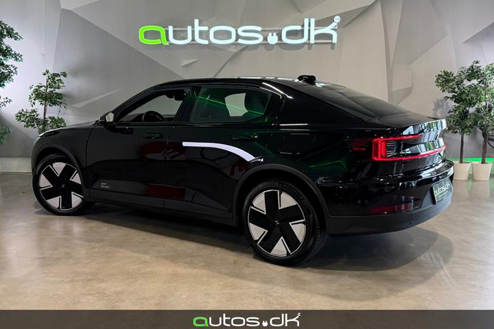Sort Polestar 2 fra 2025