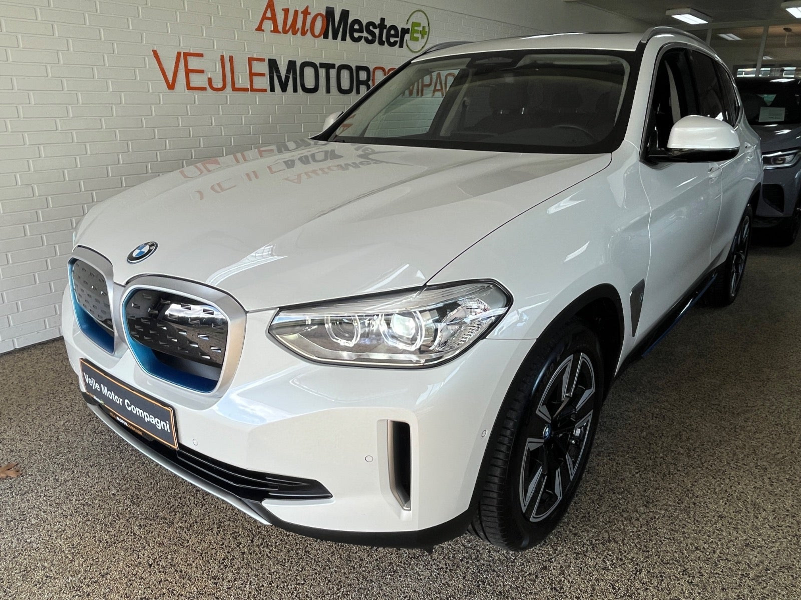 BMW iX3 Inspiring