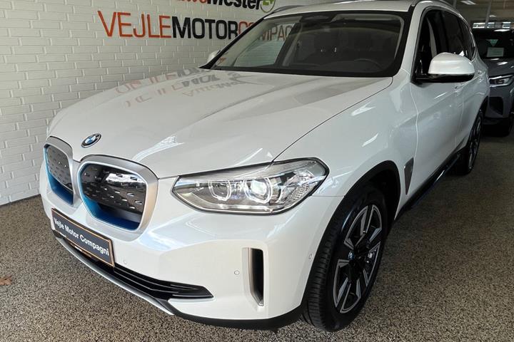Hvid BMW iX3 fra 2021