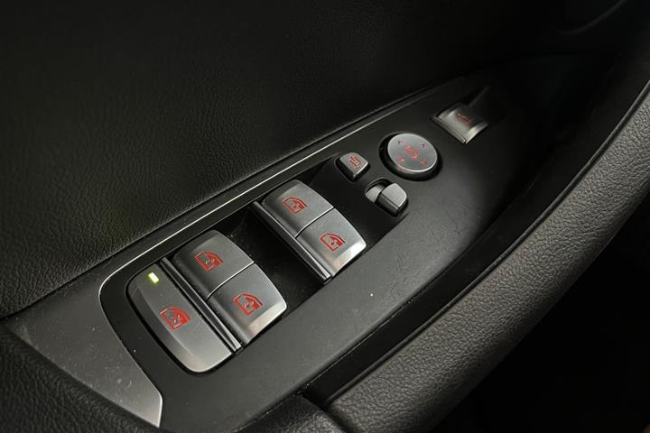 Hvid BMW iX3 fra 2021