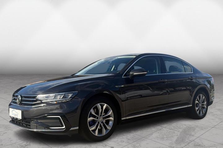 Sort VW Passat fra 2020