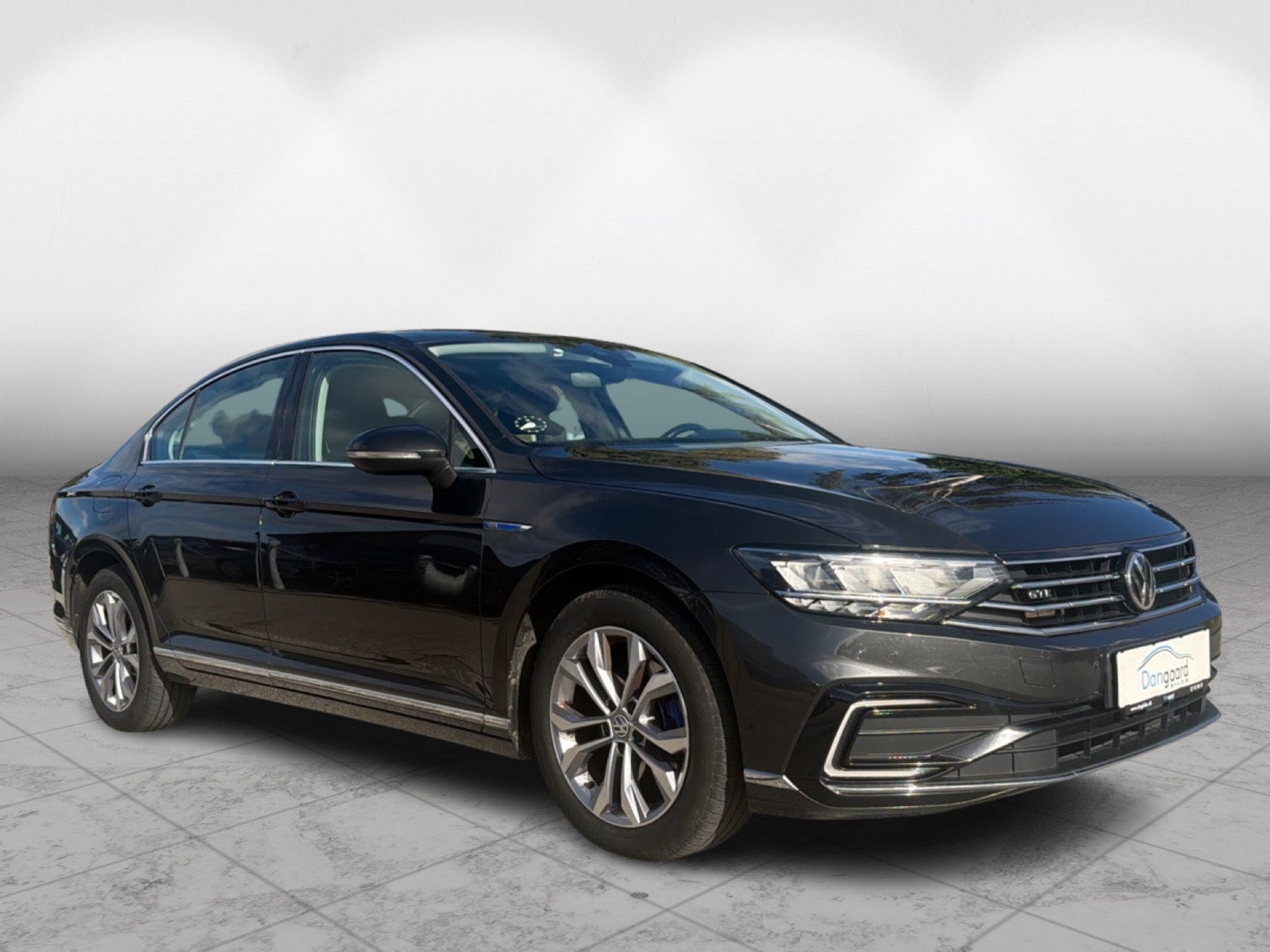 Sort VW Passat fra 2020