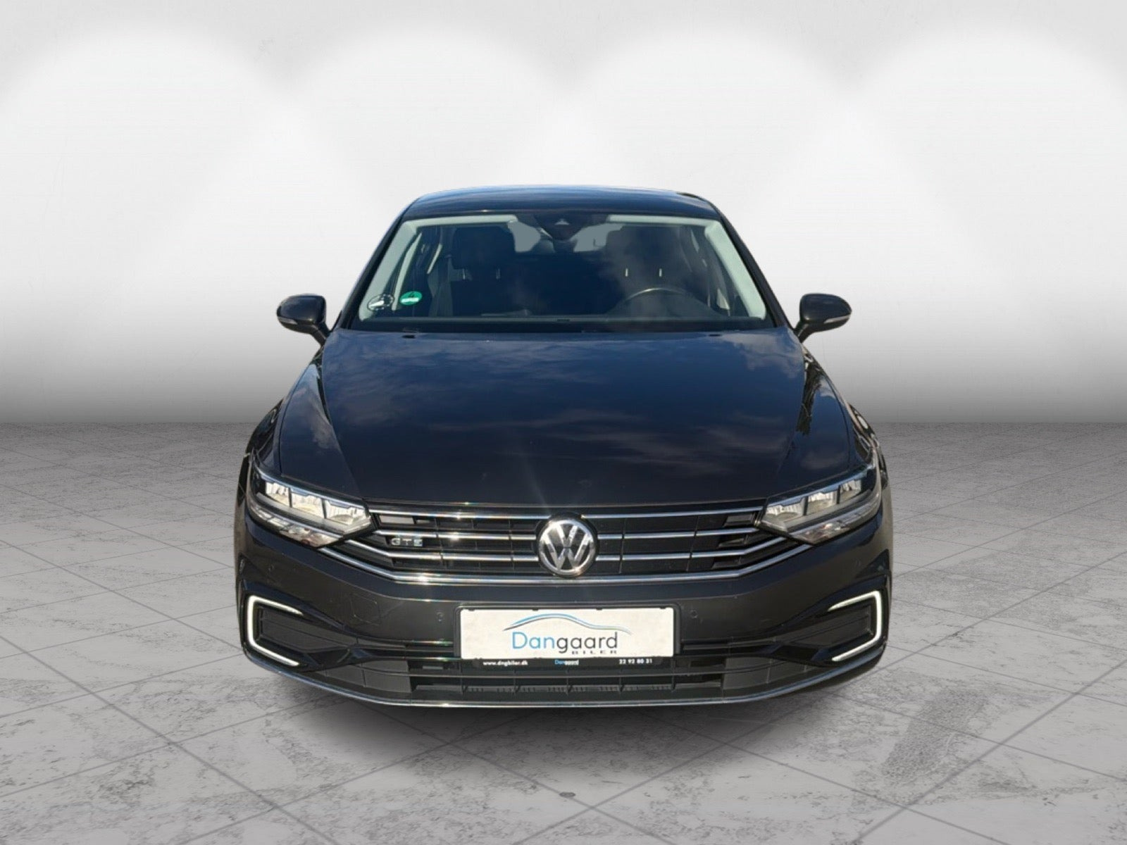 Sort VW Passat fra 2020