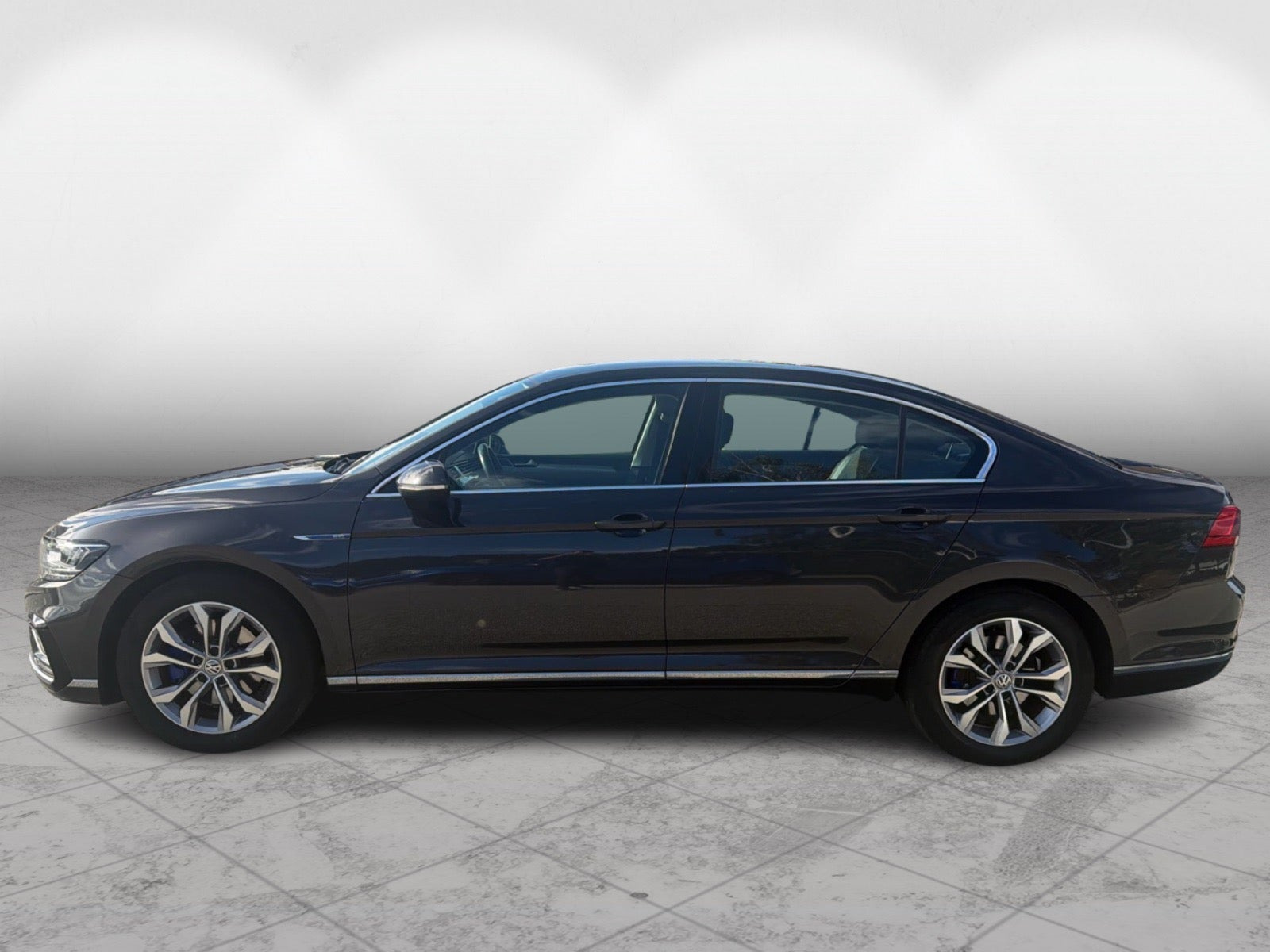 Sort VW Passat fra 2020