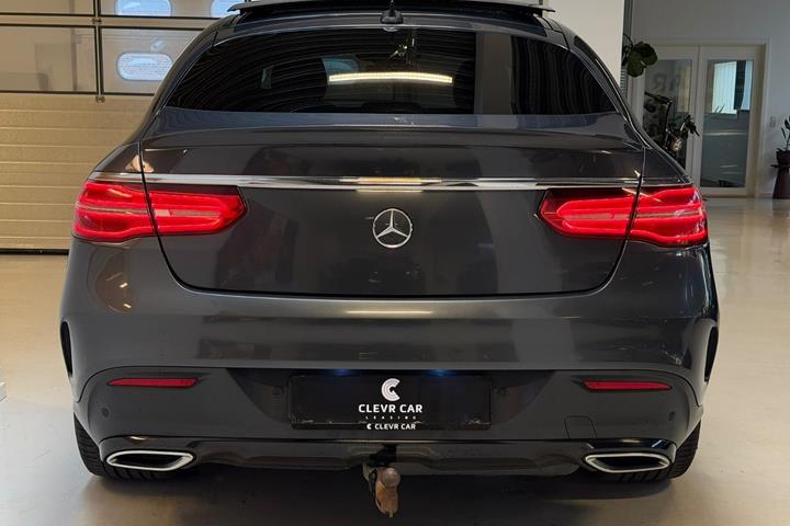Grå Mercedes GLE350 d fra 2015