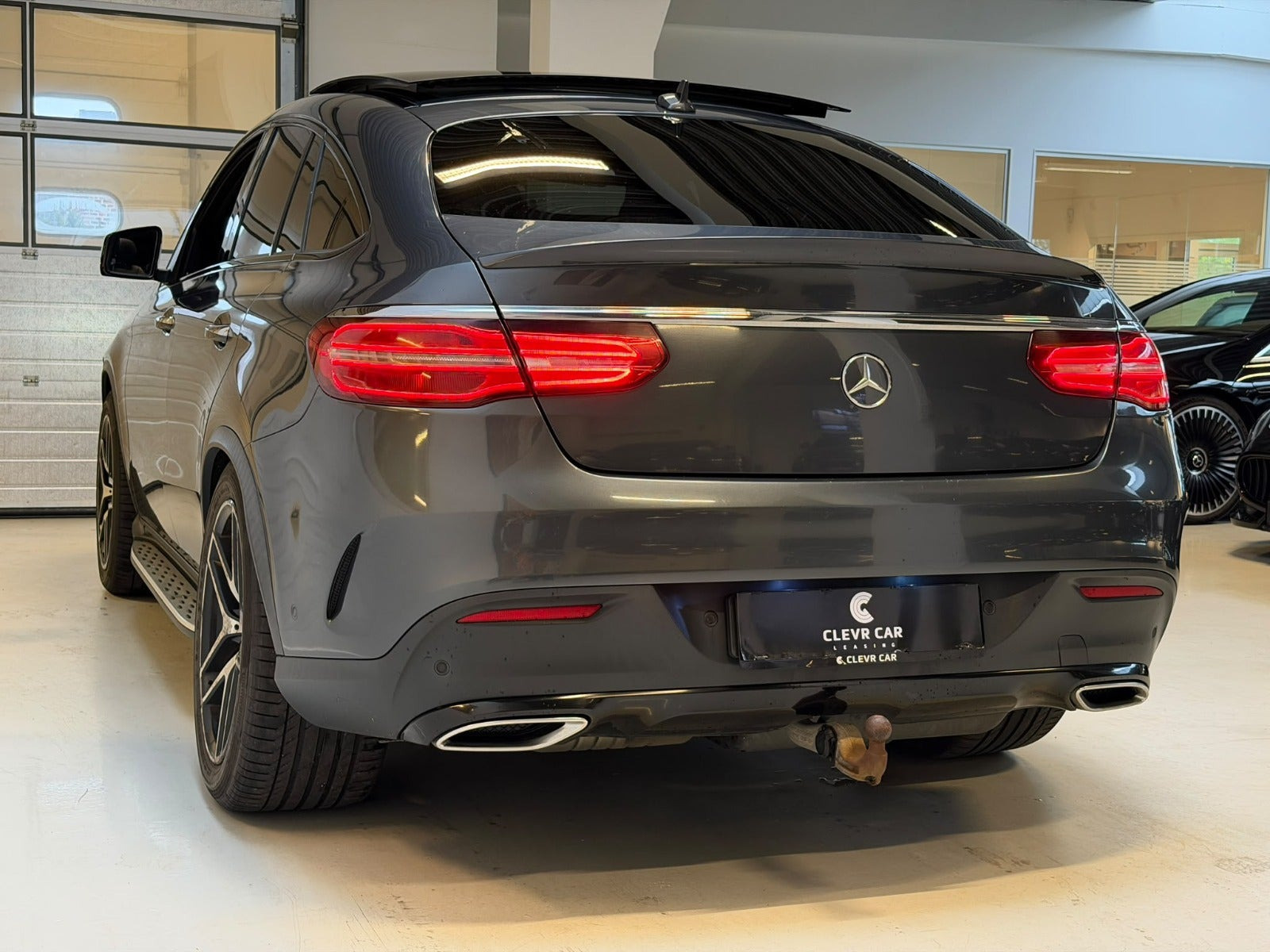 Grå Mercedes GLE350 d fra 2015