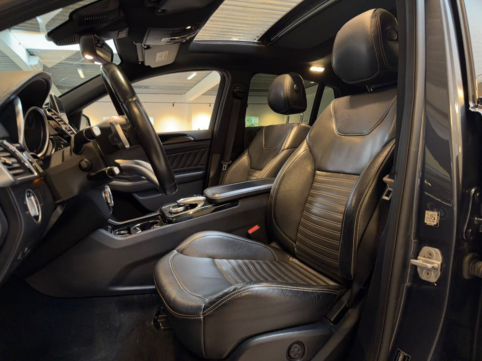 Grå Mercedes GLE350 d fra 2015