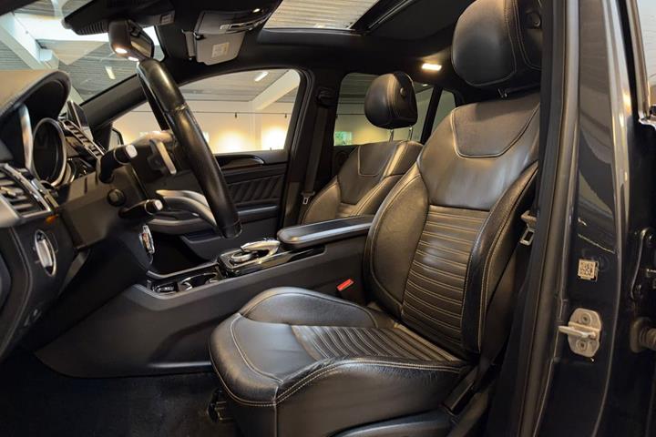 Grå Mercedes GLE350 d fra 2015