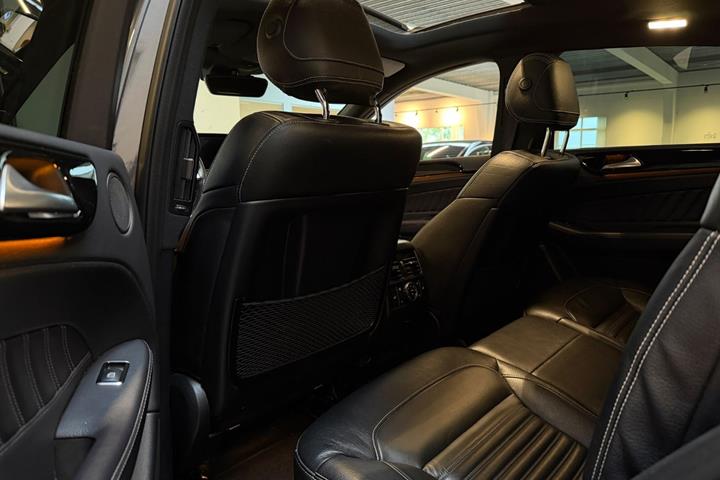 Grå Mercedes GLE350 d fra 2015
