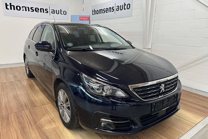 Blå Peugeot 308 fra 2019