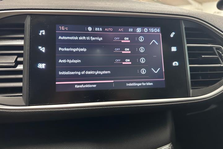 Blå Peugeot 308 fra 2020