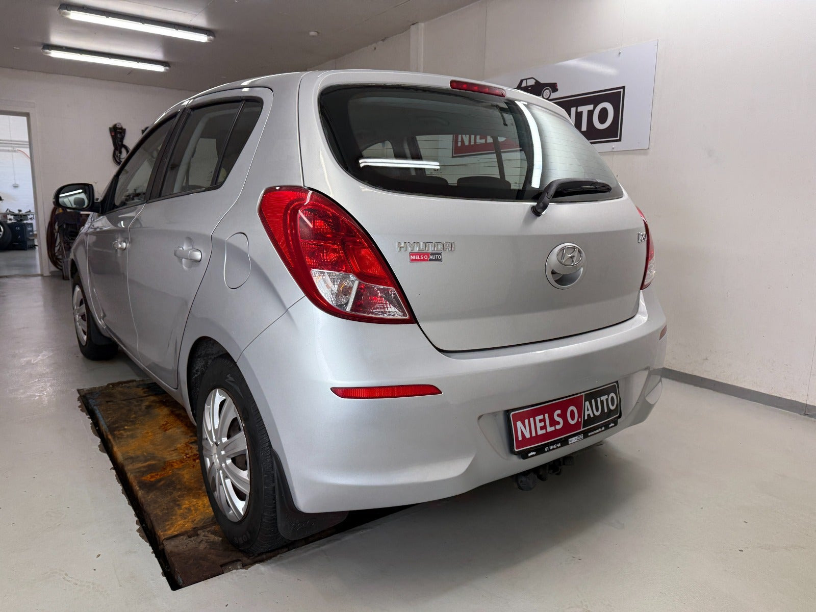 Sølv Hyundai i20 fra 2012