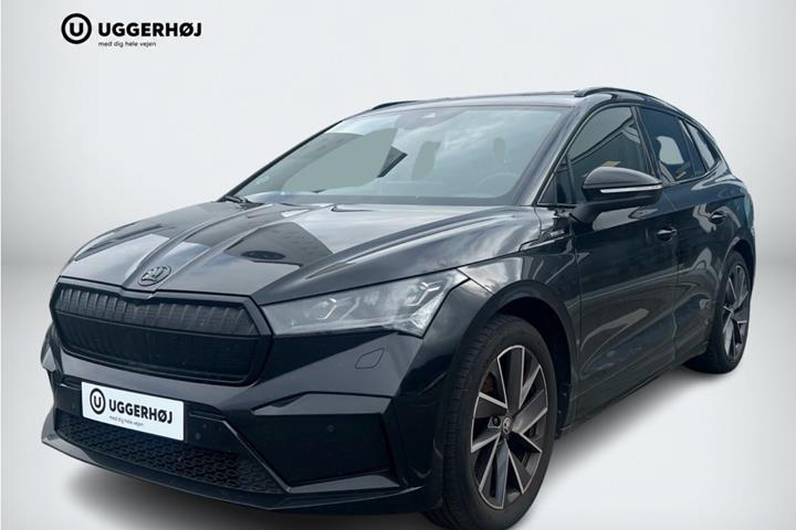 Sort Skoda Enyaq fra 2022 set udefra