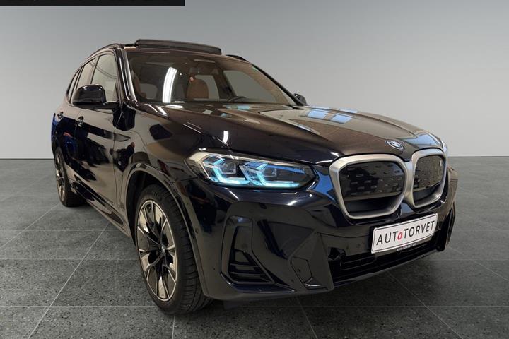 Sort BMW iX3 fra 2023