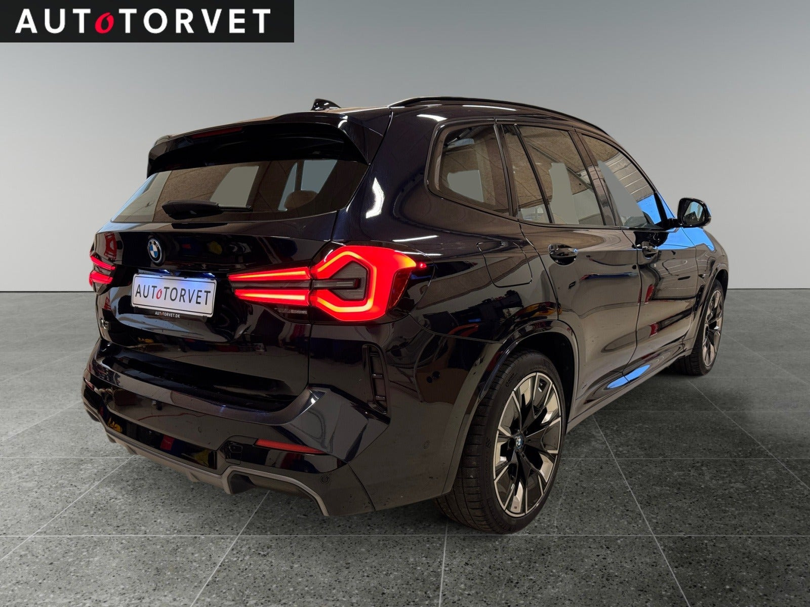 Sort BMW iX3 fra 2023