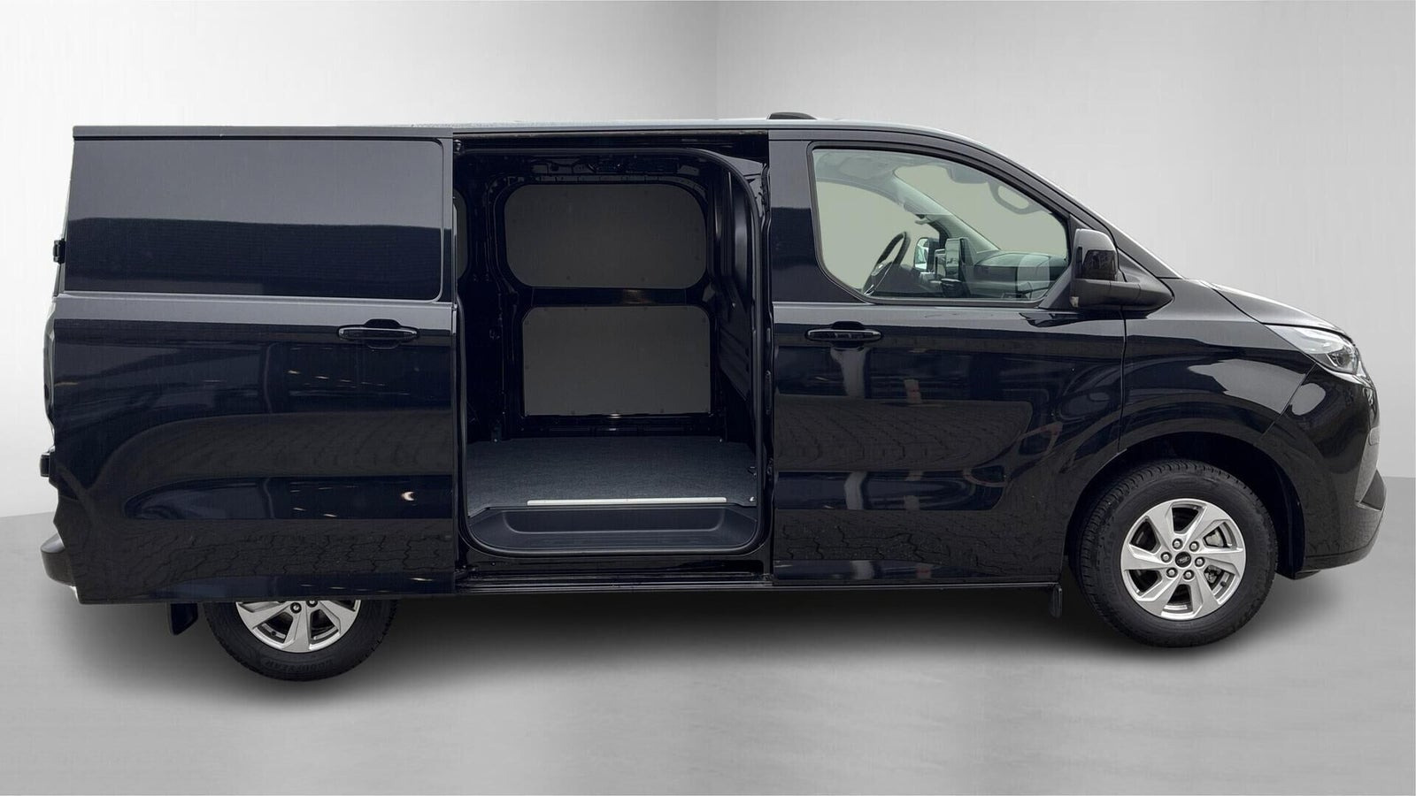 Sort Ford Transit Custom 320 L1 fra 2026