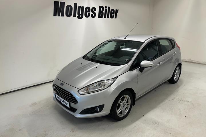 Sølv Ford Fiesta fra 2014