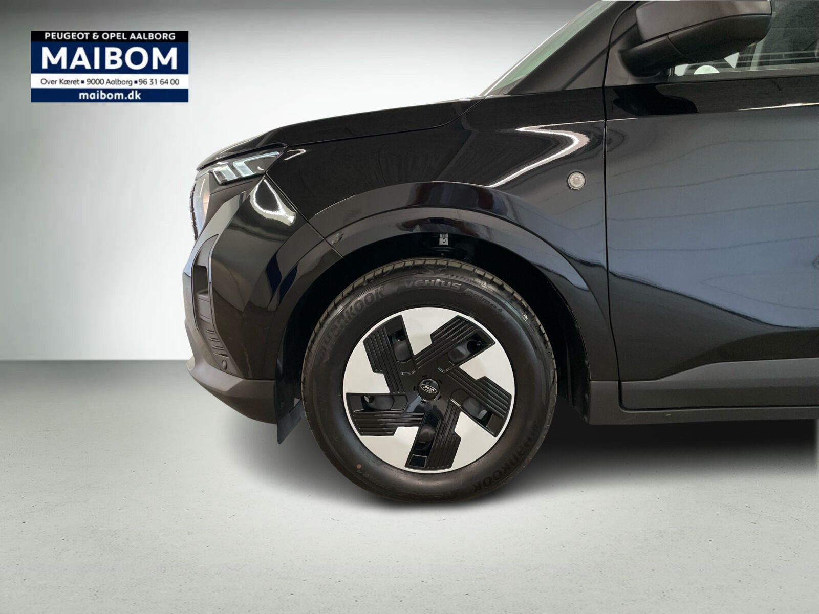 Sort Ford E-Transit Courier fra 2025