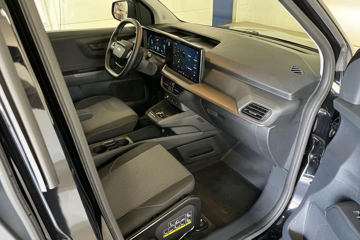 Sort Ford E-Transit Courier fra 2025