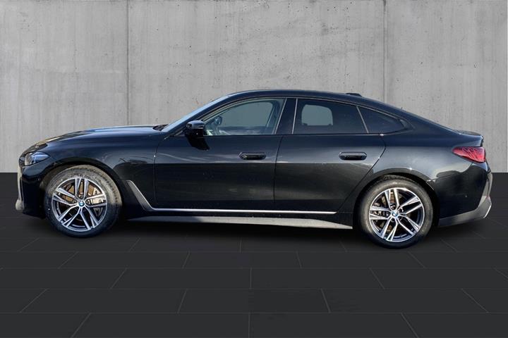 Sort BMW i4 fra 2025