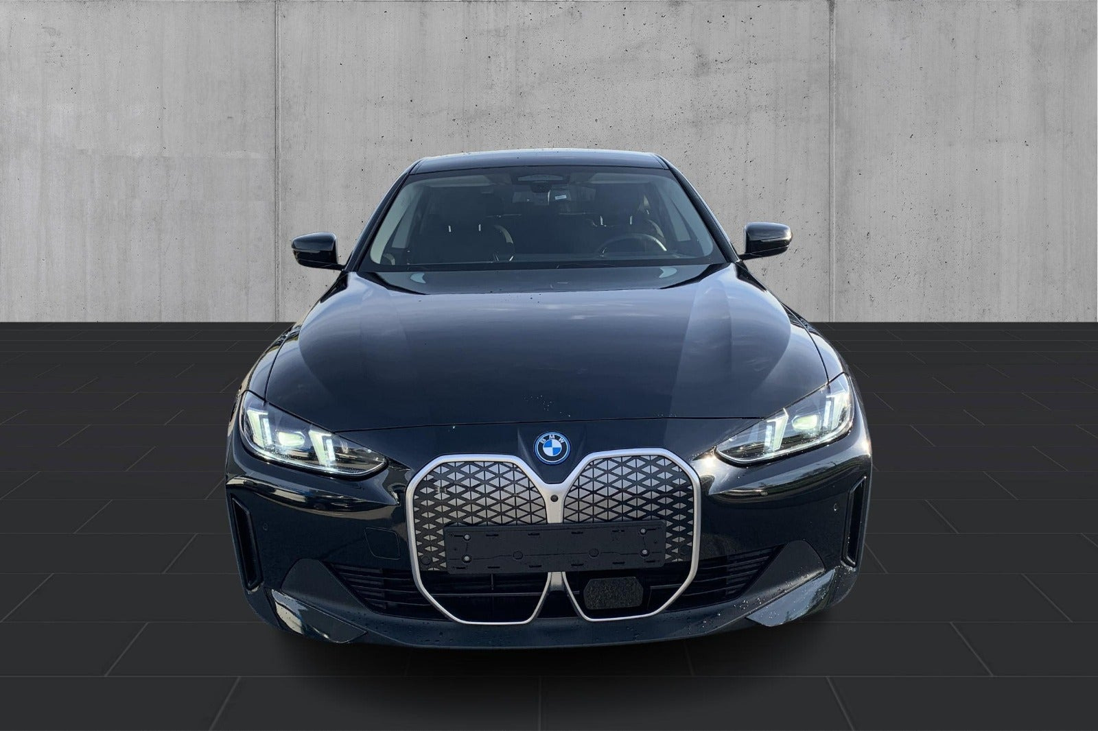 Sort BMW i4 fra 2025