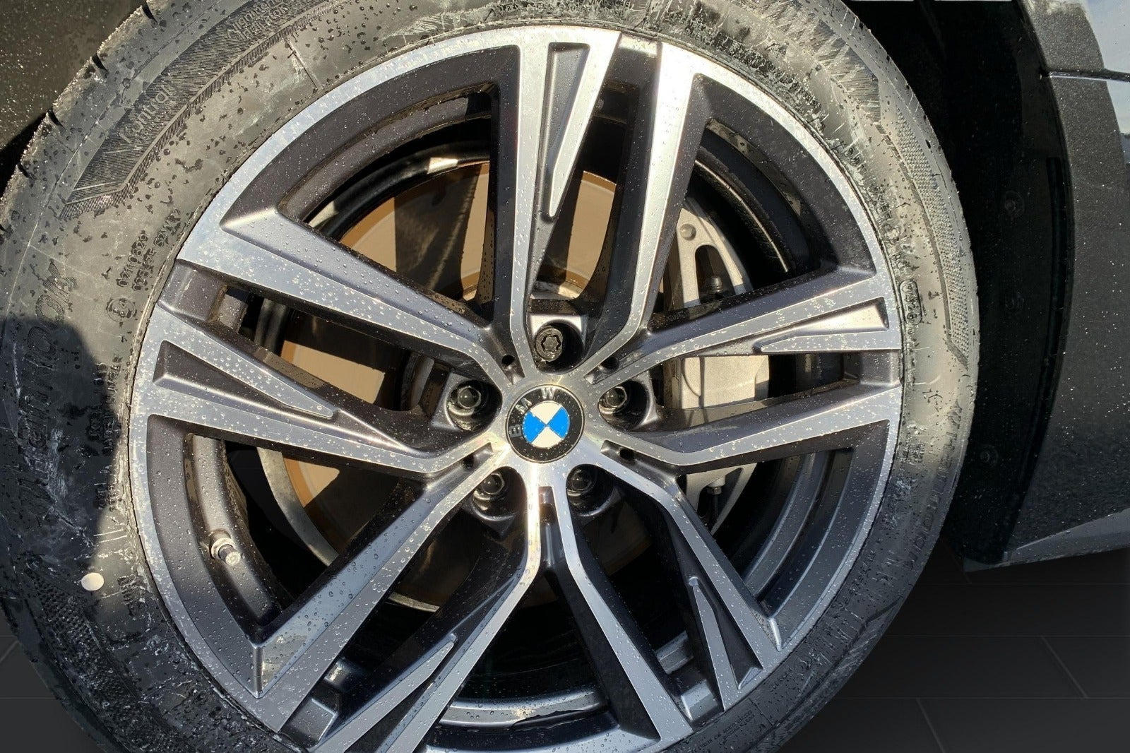 Sort BMW i4 fra 2025