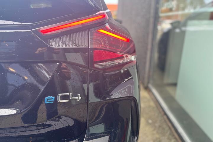 Sort Citroën ë-C4 fra 2023