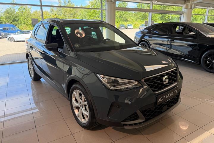 Blå Seat Arona fra 2025