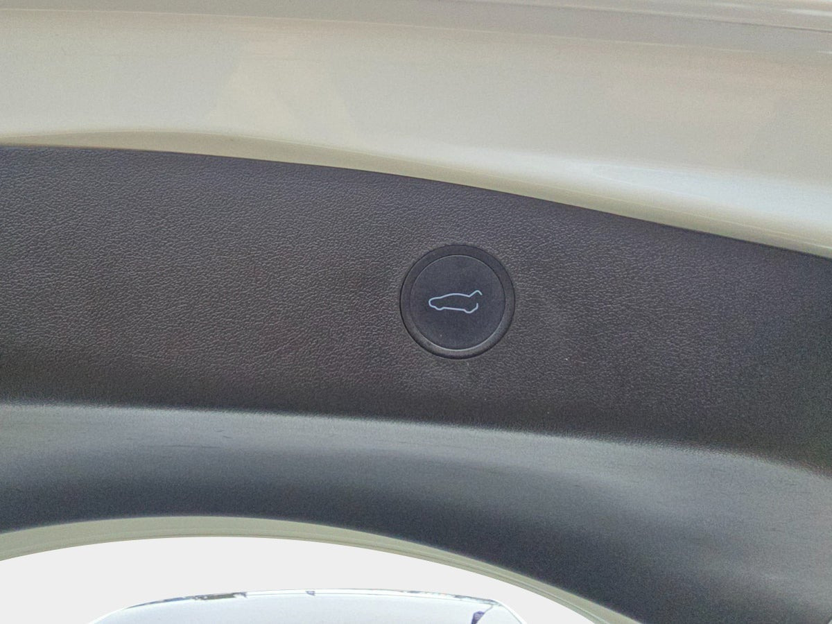 Hvid Tesla Model 3 fra 2020